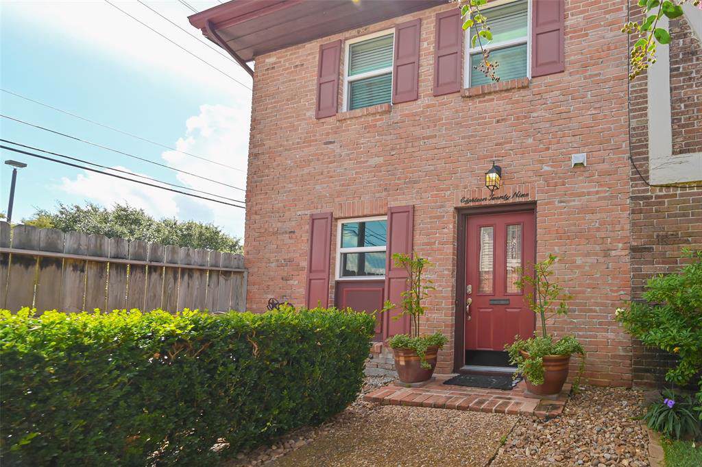 1829 Saxony Lane - Photo 1