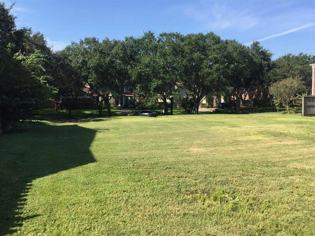 77 Greensward Lane - Photo 1