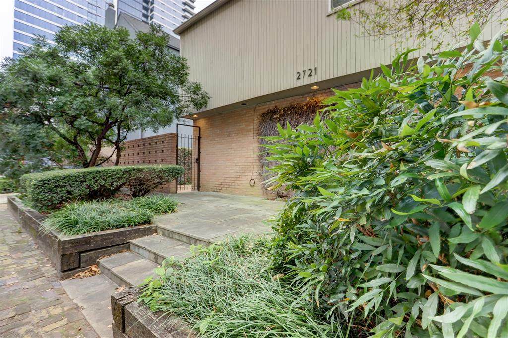2721 Kipling Street - Photo 1