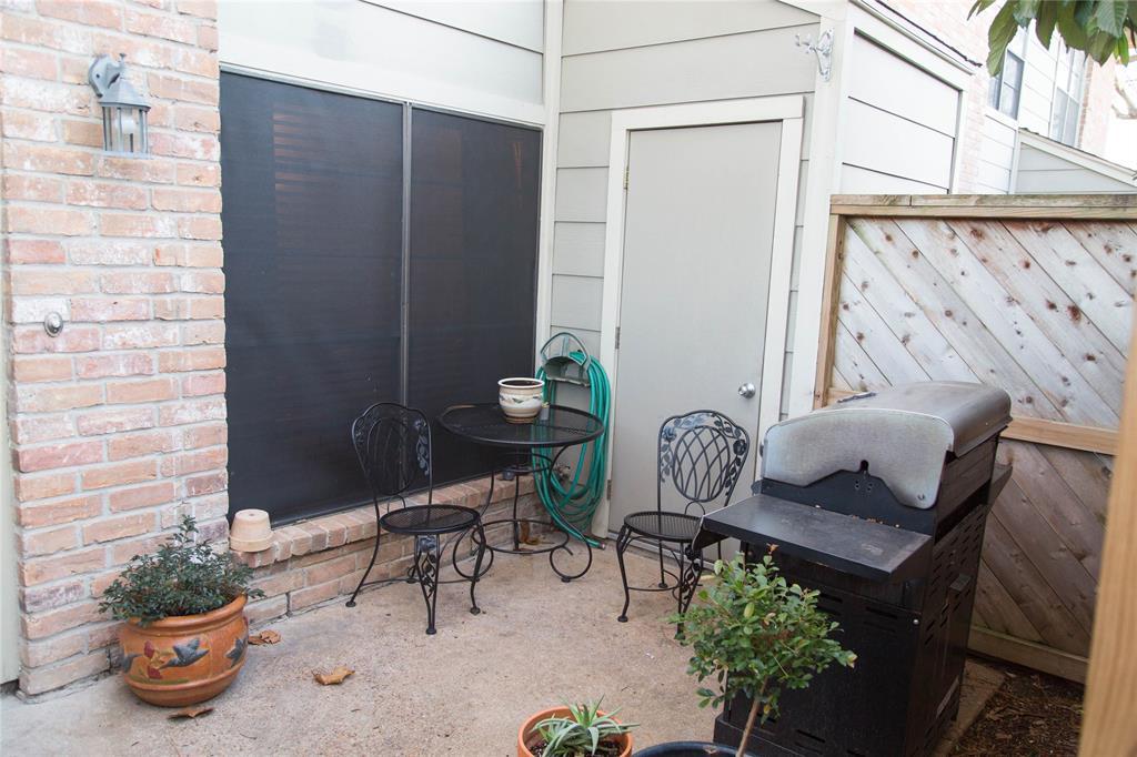 8801 Hammerly Boulevard - Photo 1