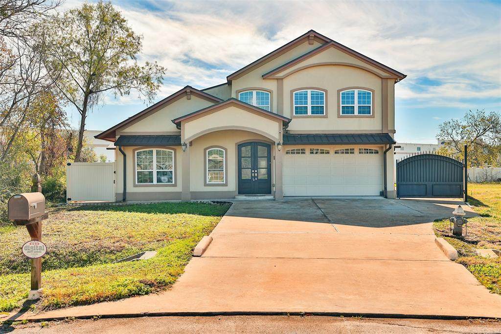 923 Pine Meadow Drive - Photo 1