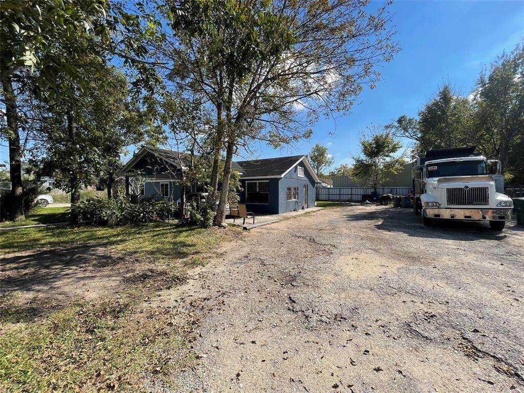 6031 Fitzhugh Street - Photo 1