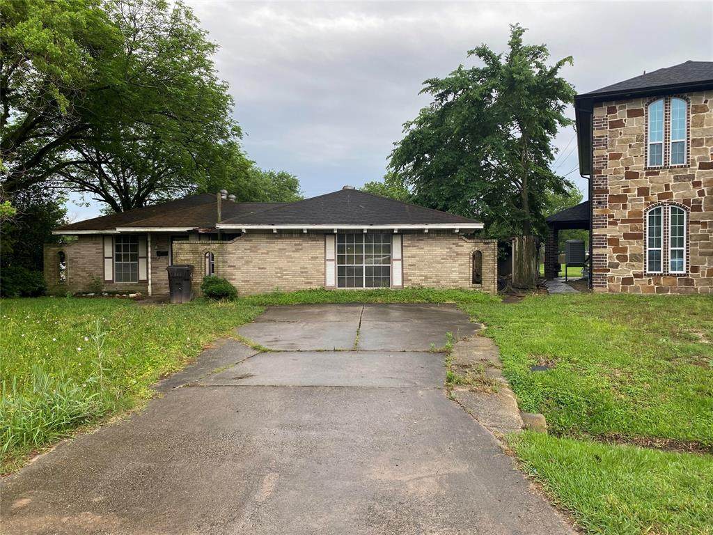 8703 Rockcliff Drive - Photo 1