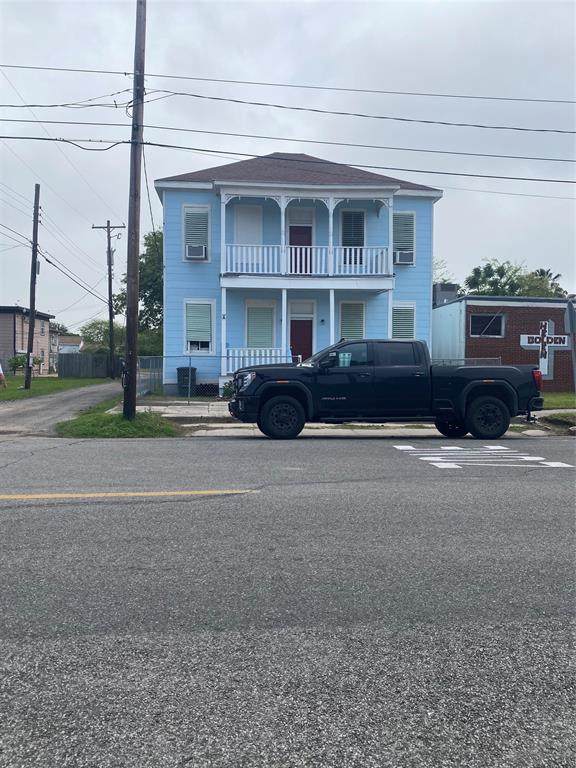1514 35th Street - Photo 1