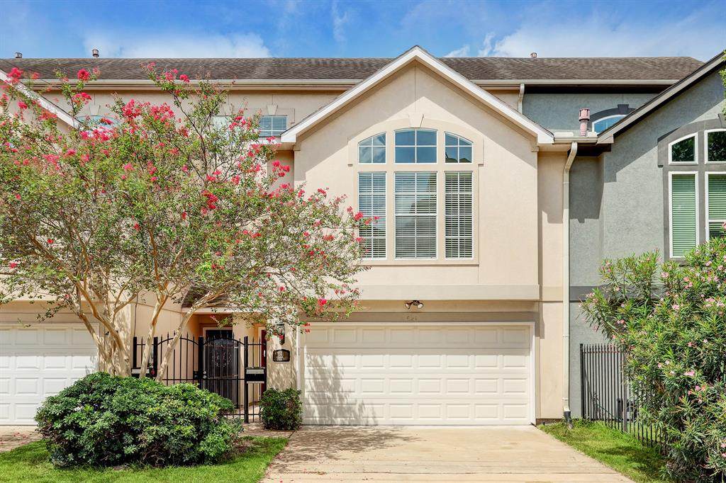 521 Detering Street - Photo 1