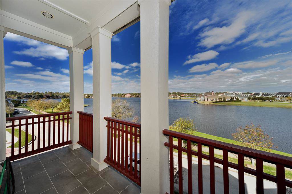 254 Breezy Way - Photo 1