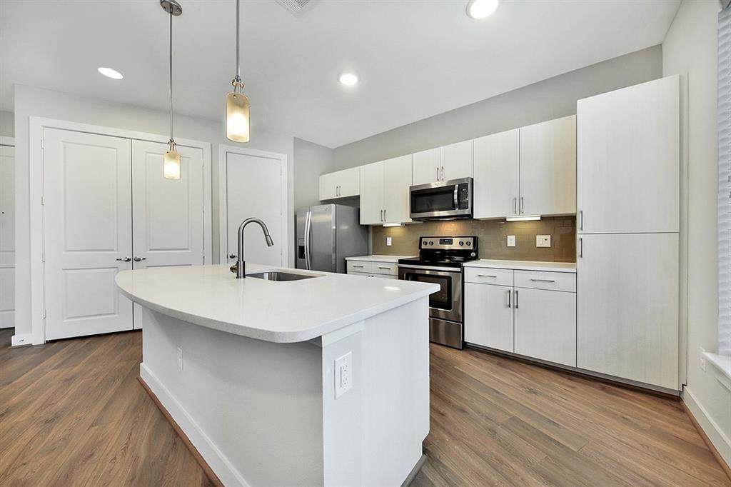 150 Sam Houston Parkway - Photo 1