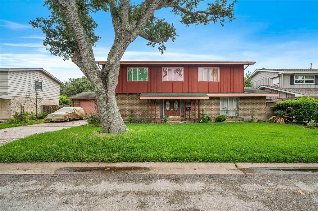 302 Barracuda Avenue - Photo 1