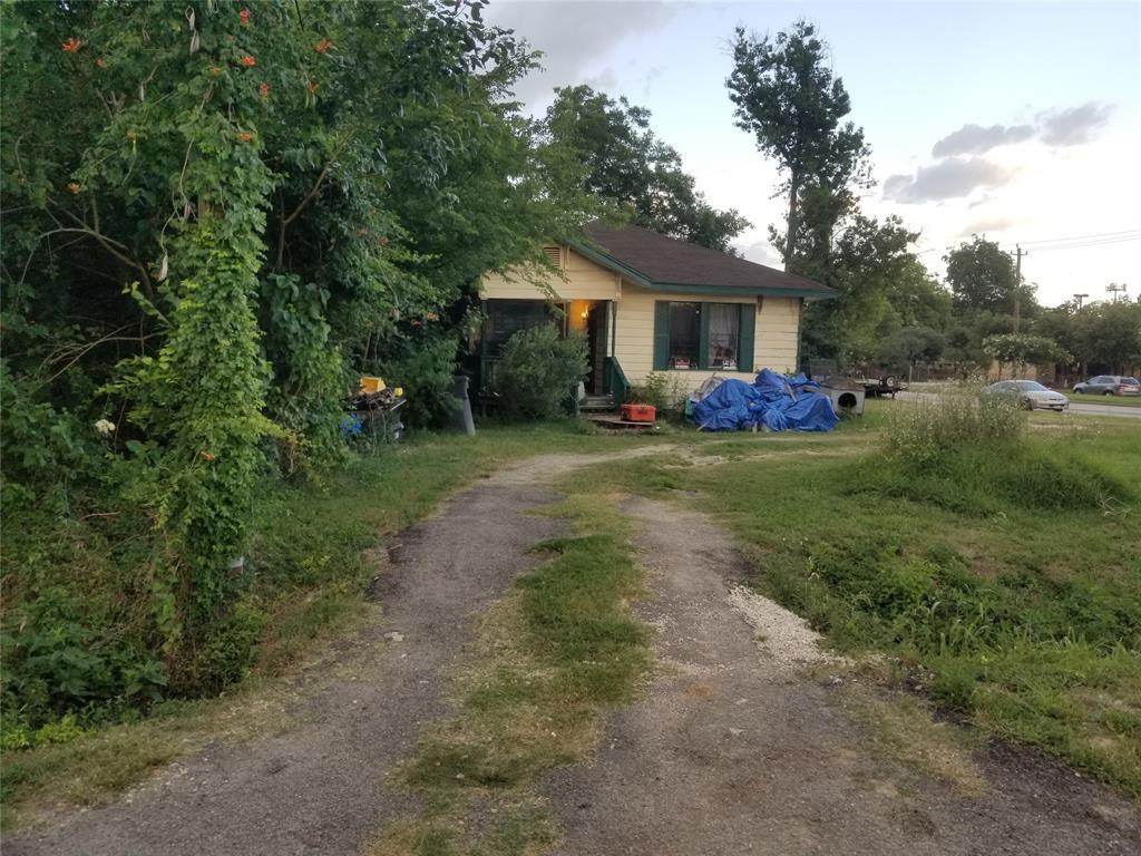 7702 Sealey Street - Photo 1