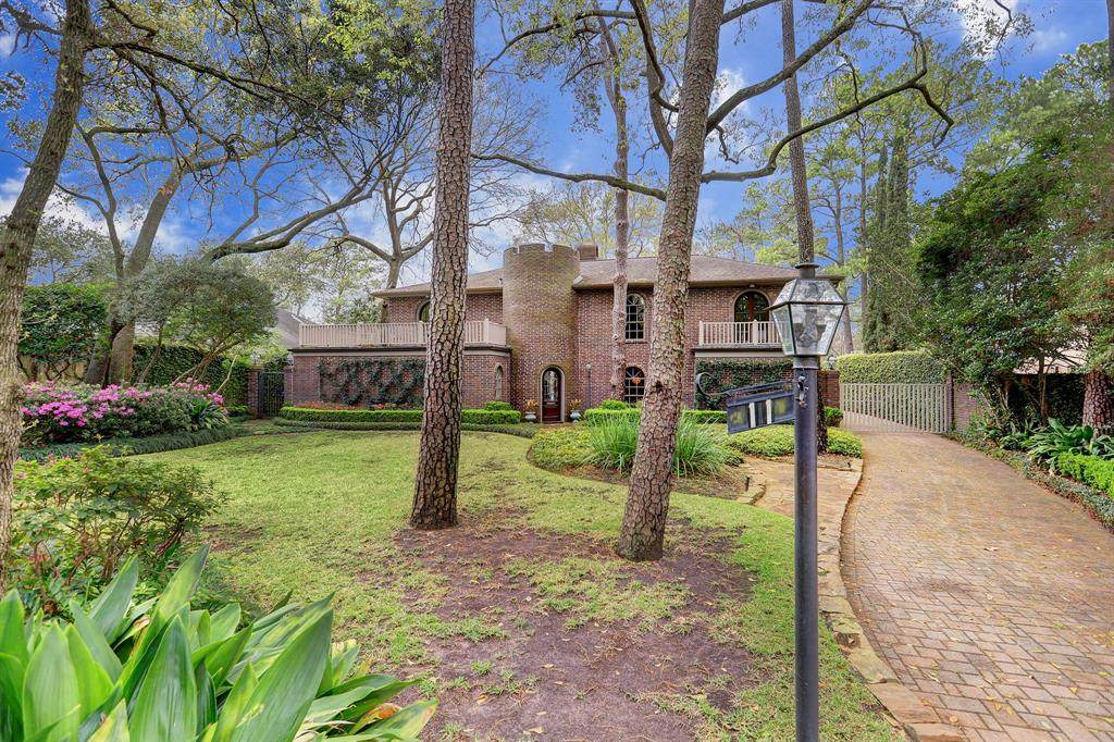 11 Twin Circle Drive - Photo 1