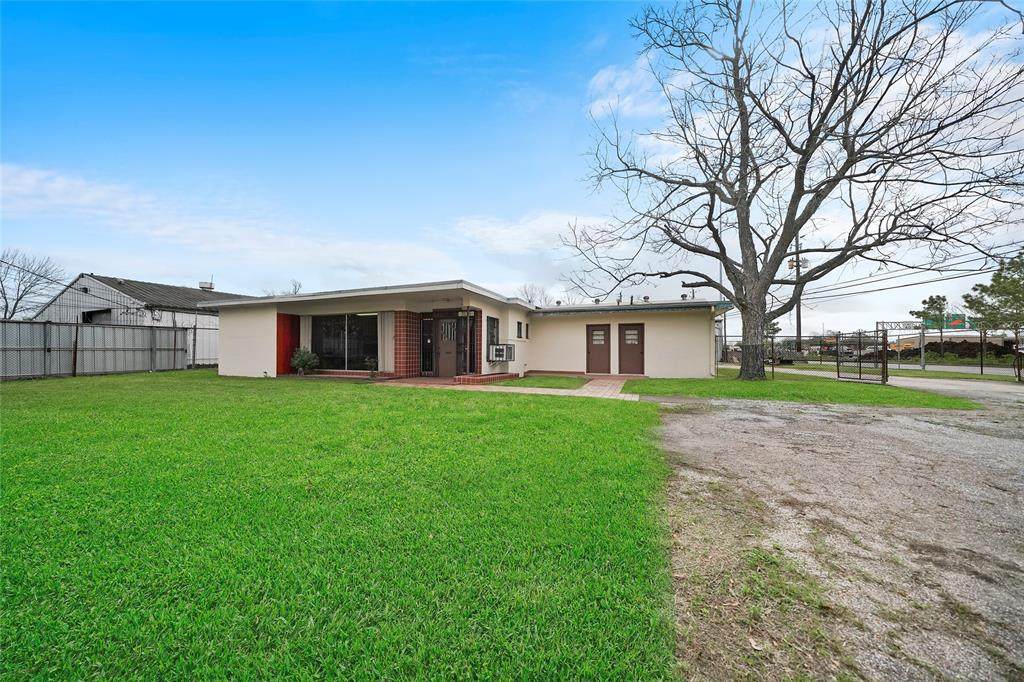 3115 Golfcrest Boulevard - Photo 1 3115 Golfcrest Boulevard - Photo 1