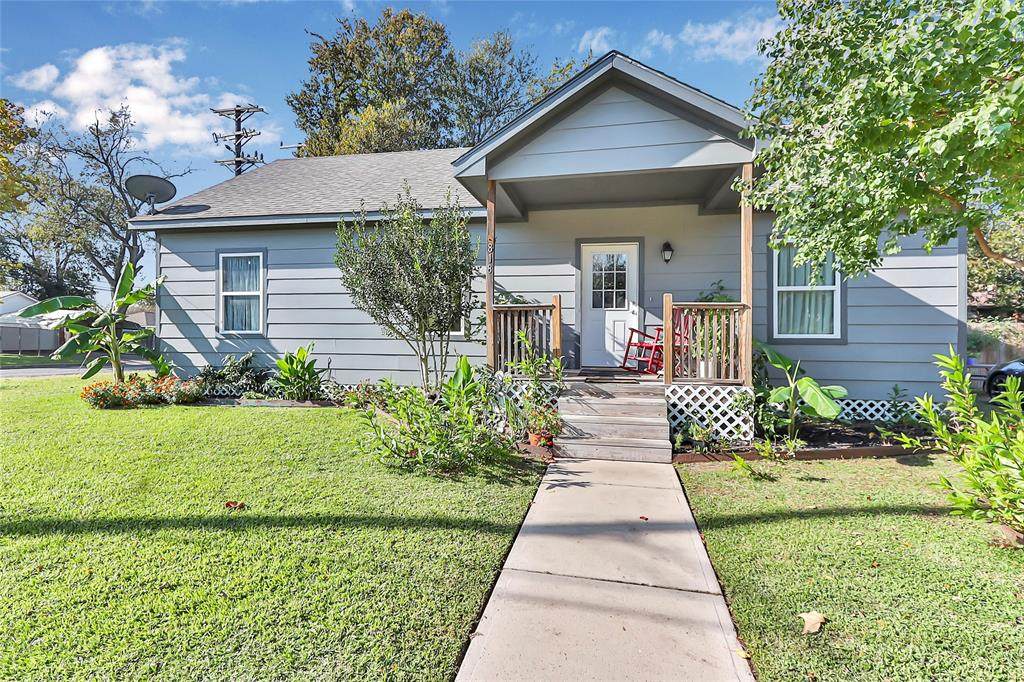 818 Church Street - Photo 1