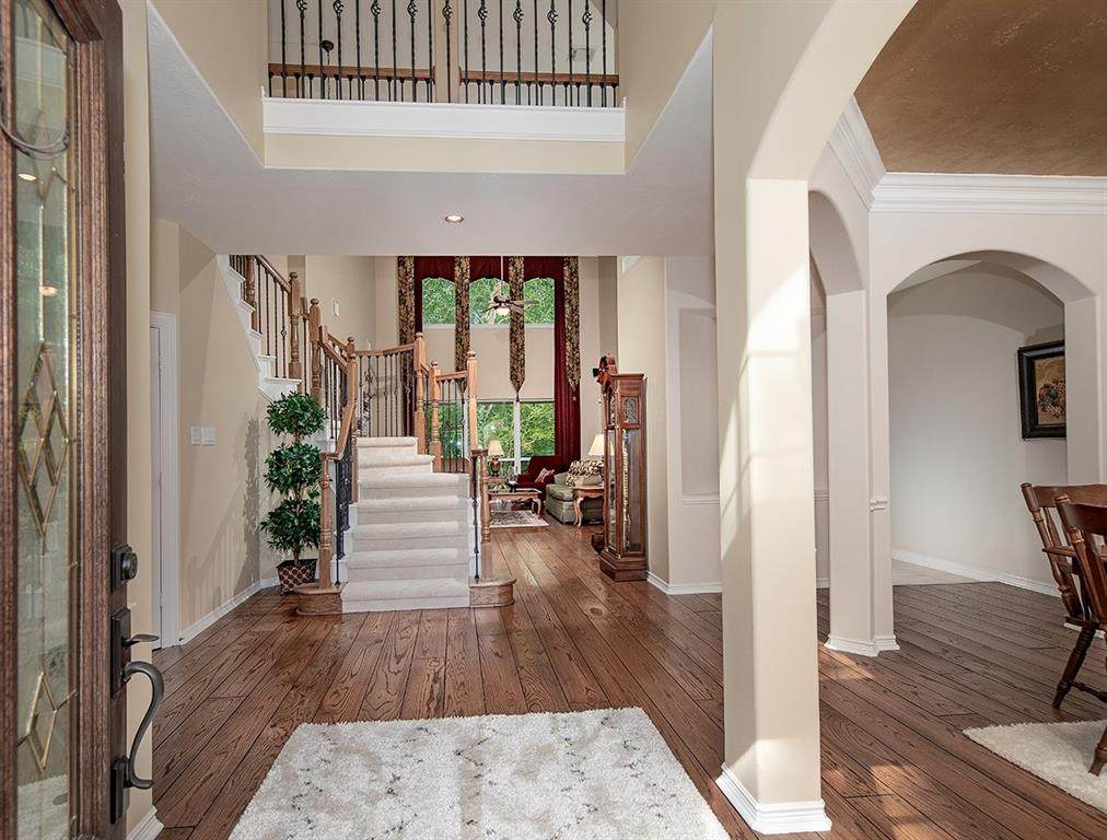 110 Lansdowne Circle - Photo 1