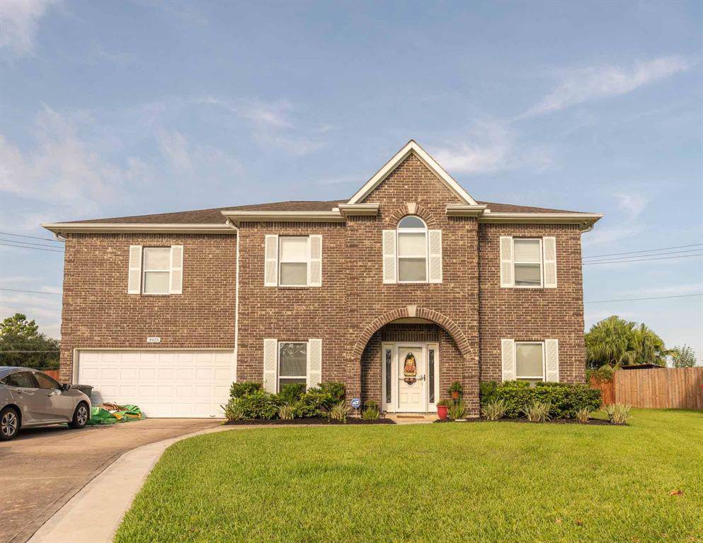3925 Oak Wood Drive - Photo 1