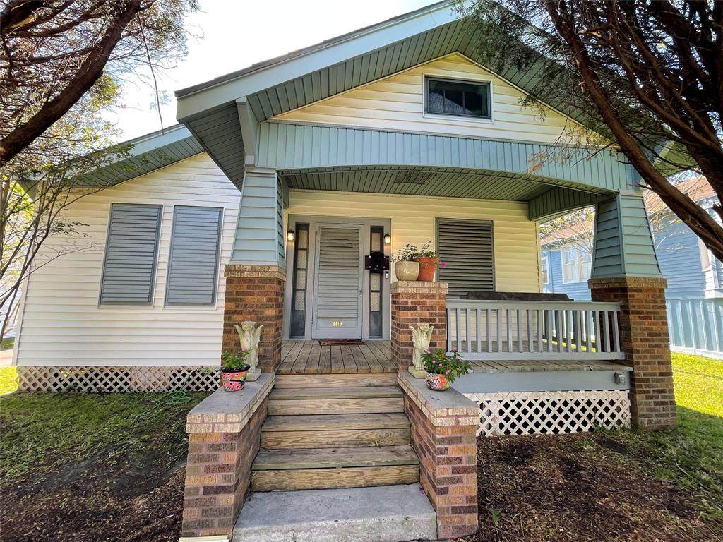 4419 Avenue - Photo 1