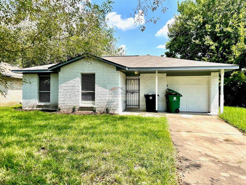 12811 Roandale Drive - Photo 1