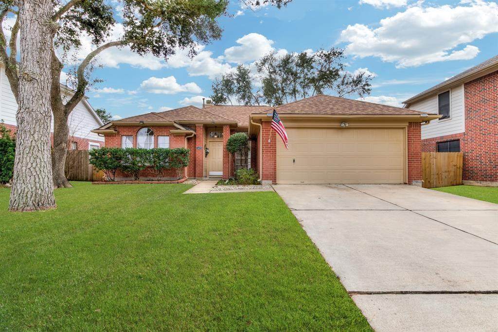 24015 Ayscough Lane - Photo 1