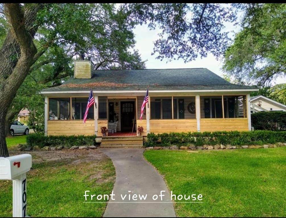 707 Main Street - Photo 1