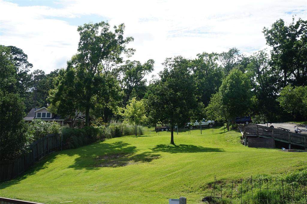 211 Holiday Lane - Photo 1