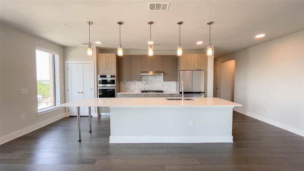 510 20th Street - Photo 1
