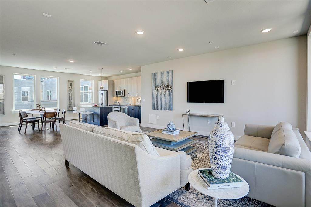 4819 Caroline Street - Photo 1