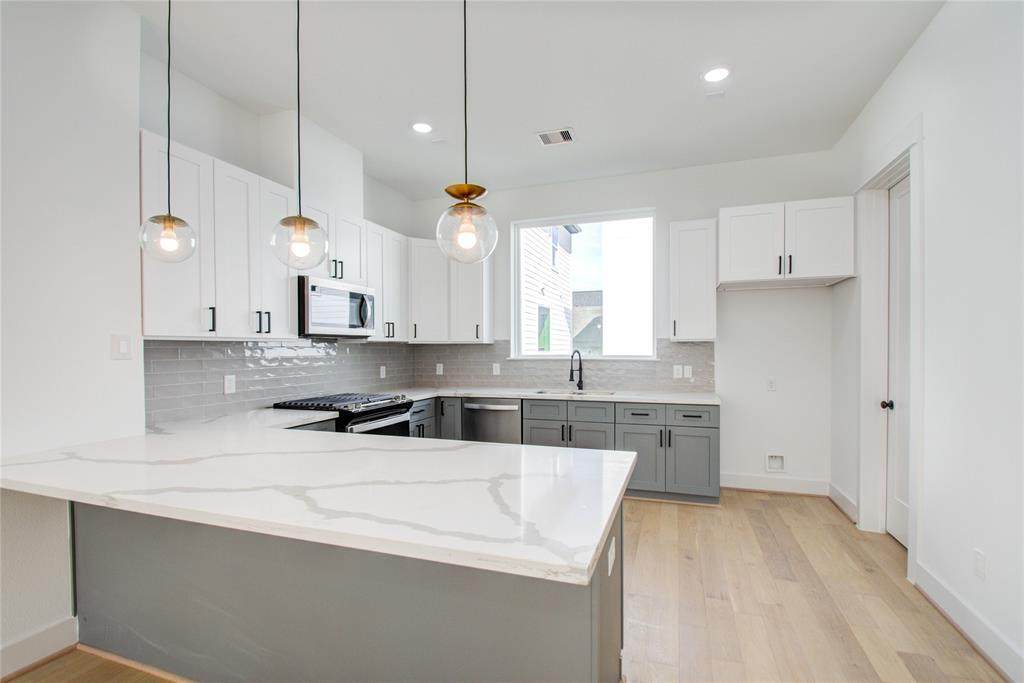 2807 Anita Street - Photo 1