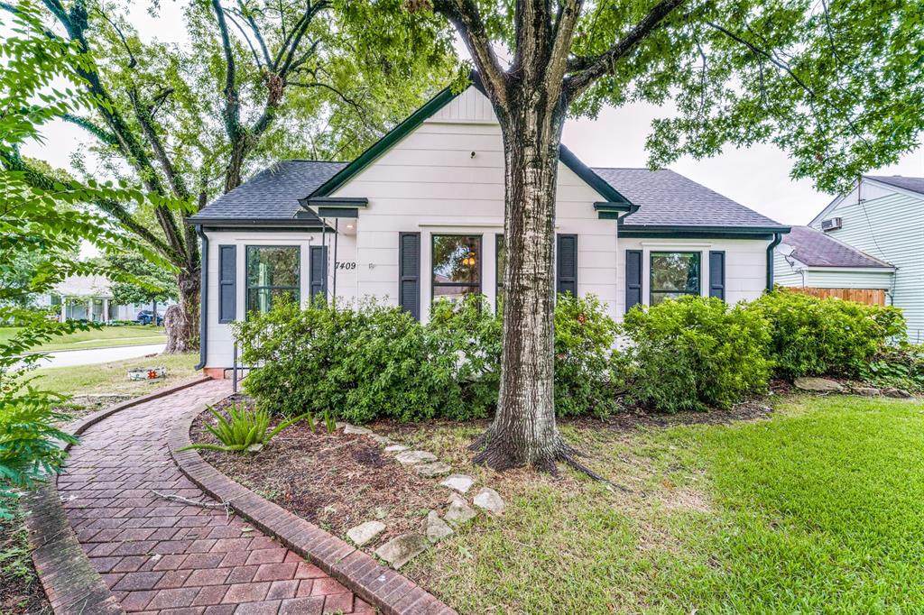 7409 Erath Street - Photo 1