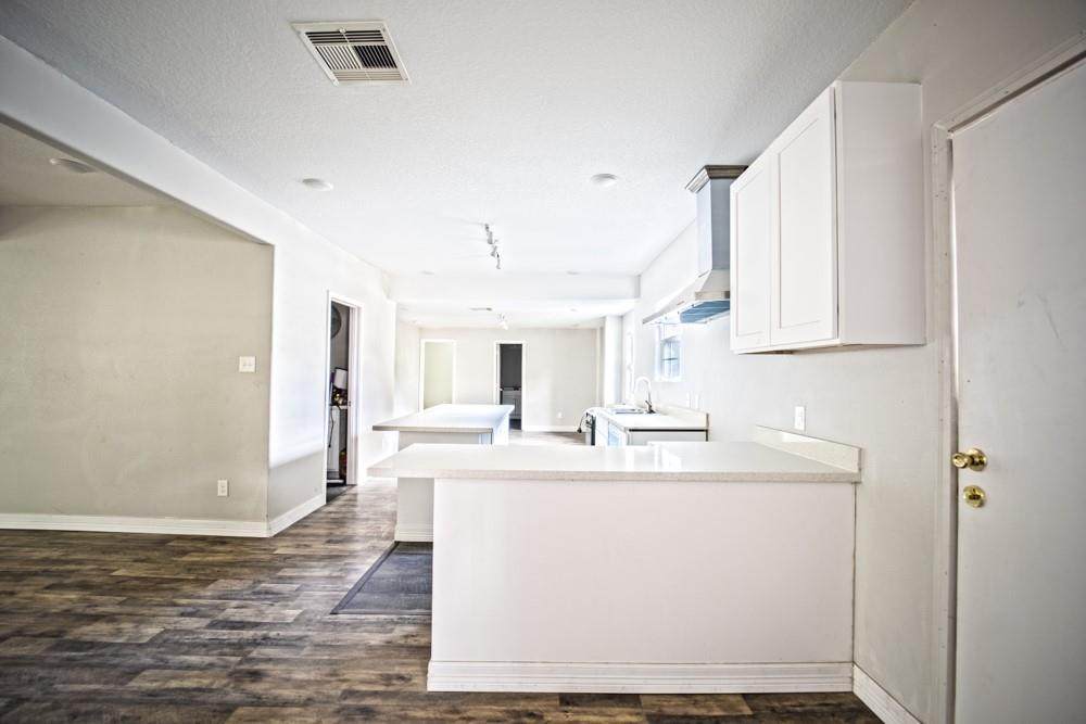 10434 Burman Street - Photo 1