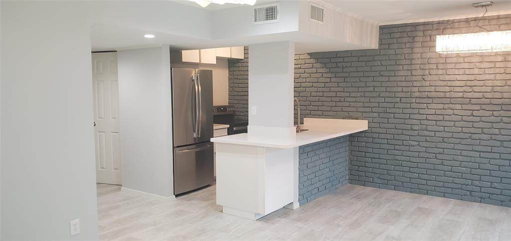 5343 Richmond Avenue - Photo 1