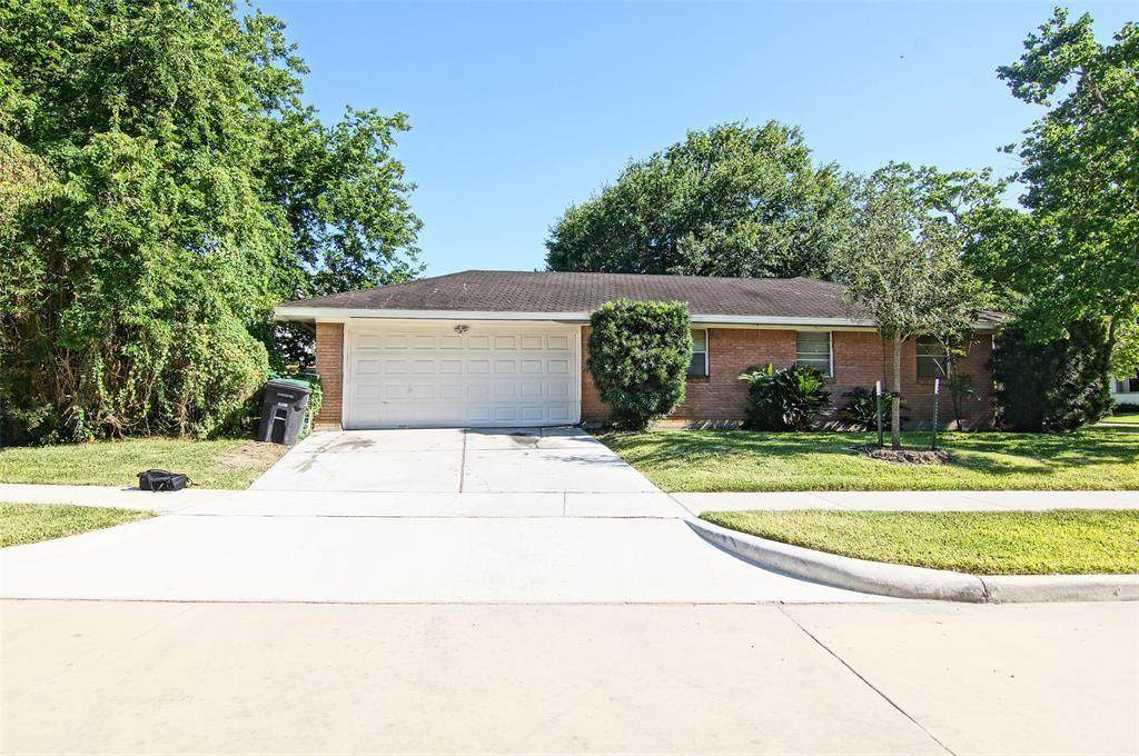 4048 Newshire Drive - Photo 1