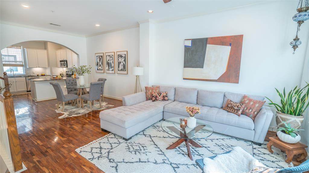 2902 Chenevert Street - Photo 1