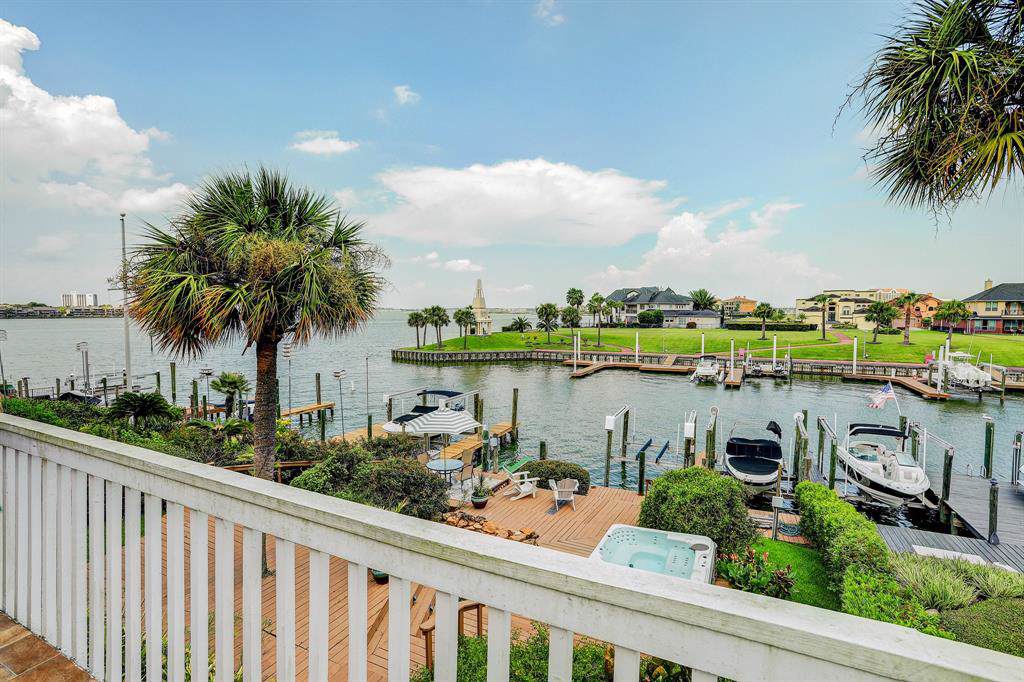 932 Plantation Street - Photo 1
