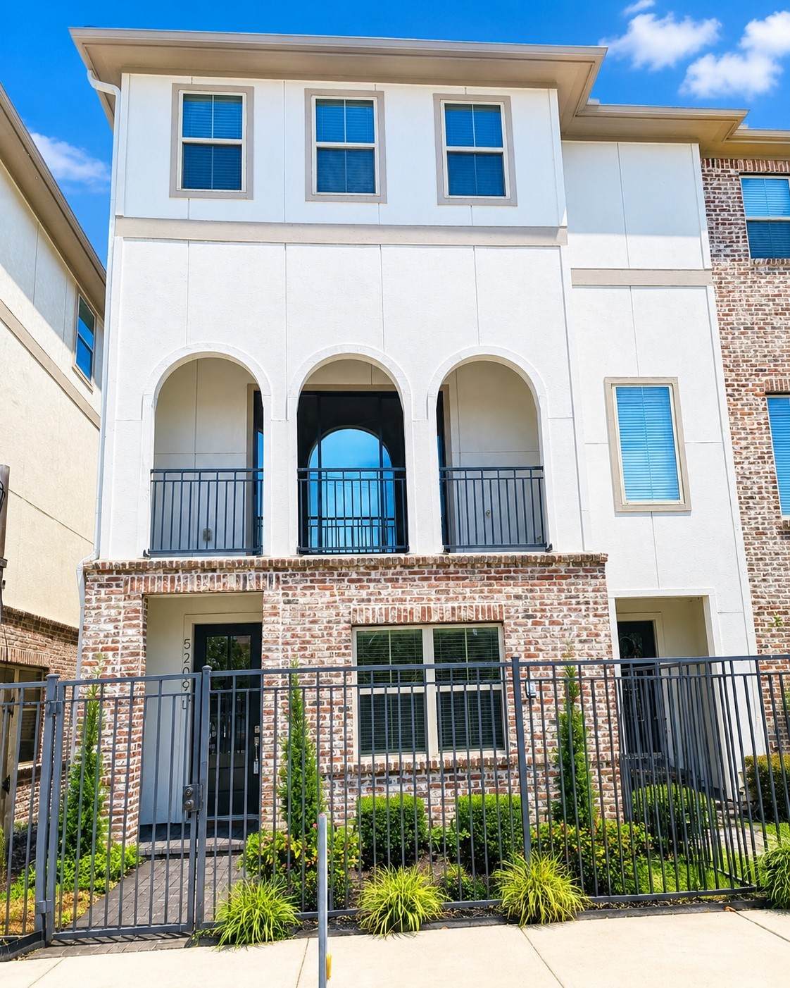 5209 Allen Street - Photo 1