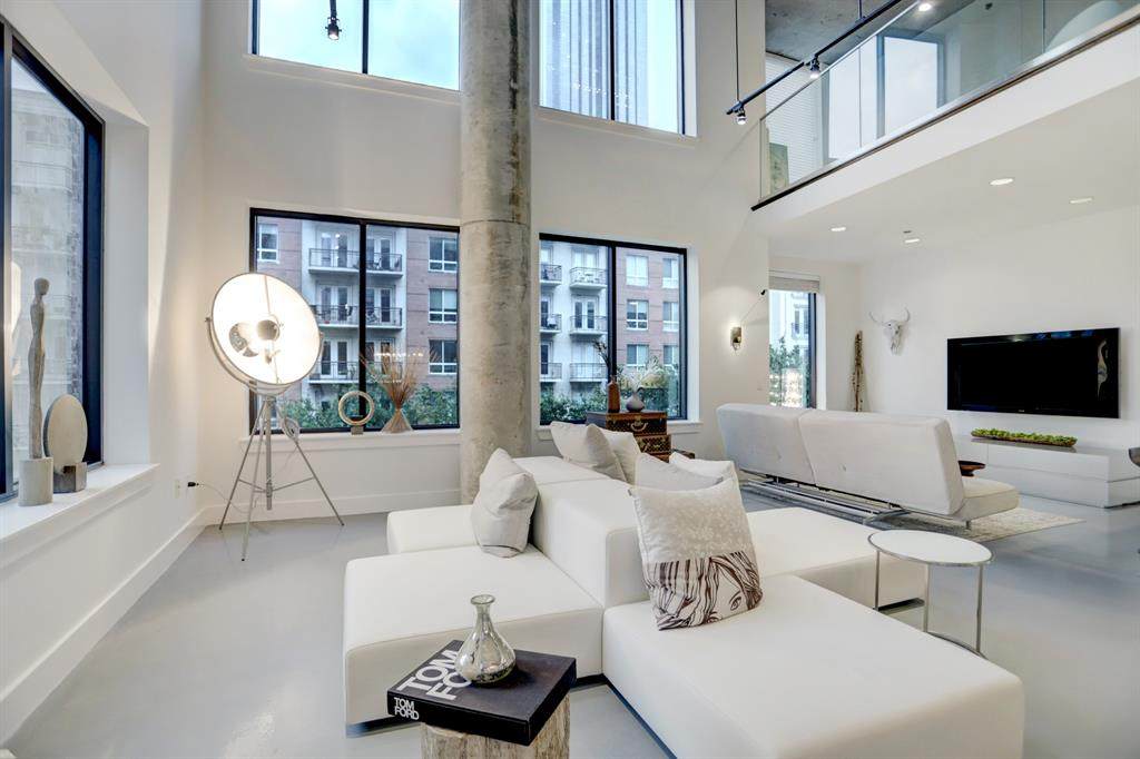 5005 Hidalgo Street - Photo 1