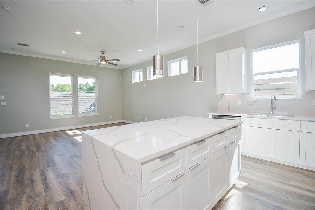 3621 Dreyfus Street - Photo 1