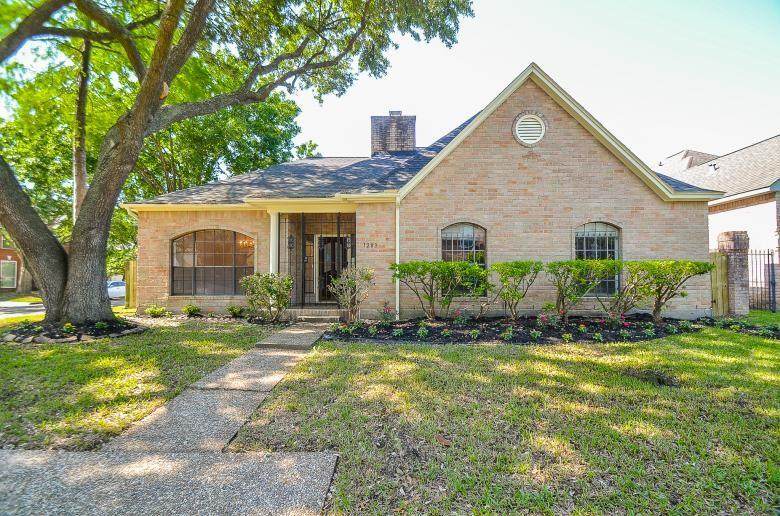1203 Heathwick Lane - Photo 1