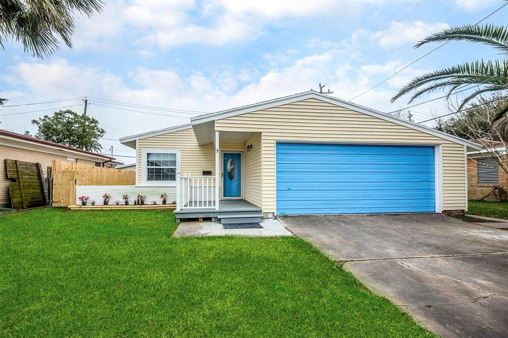 9 Manor Way - Photo 1