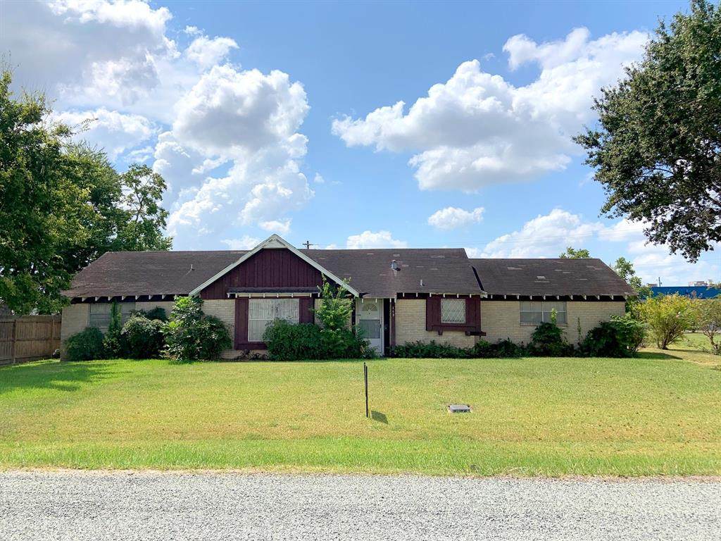 112 Turek Street - Photo 1