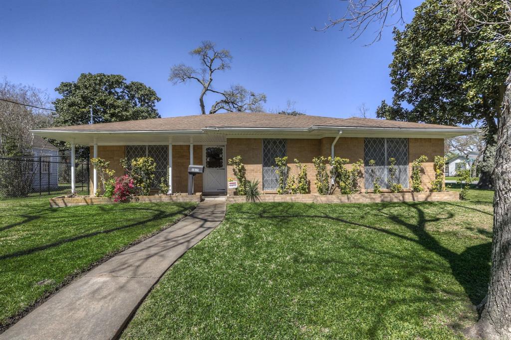 1015 Eleanor Street - Photo 1
