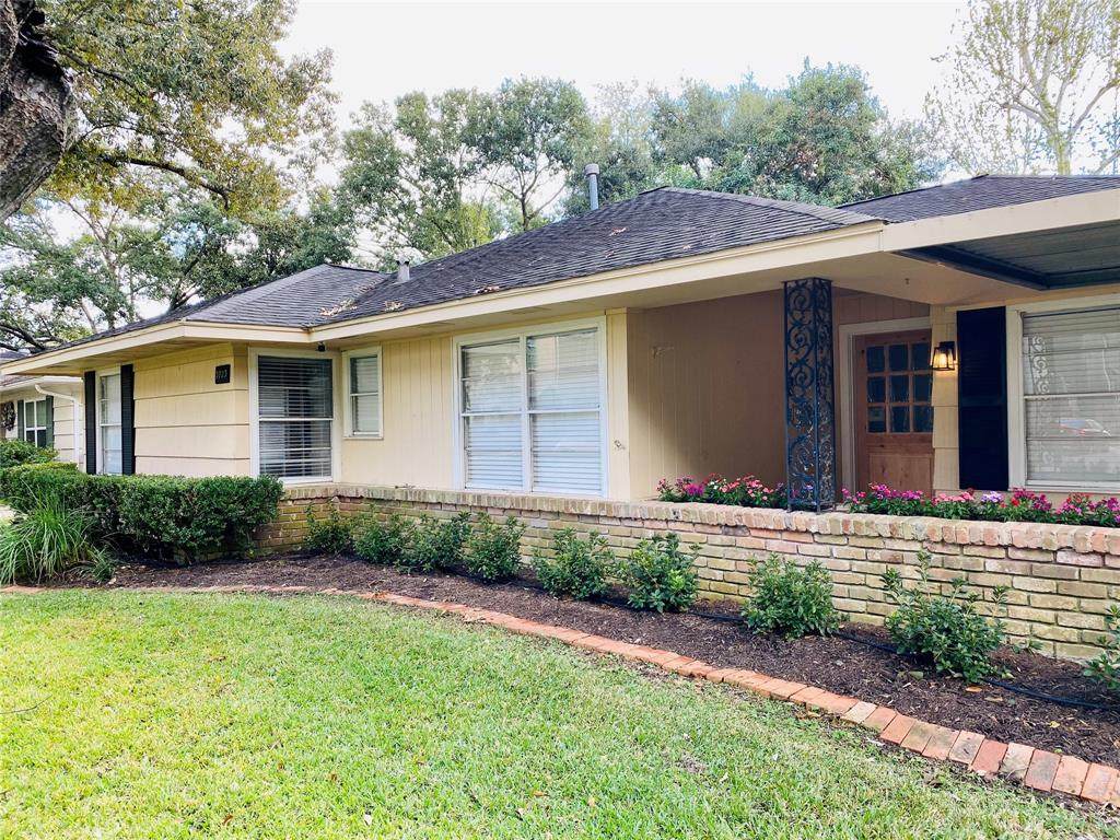 3923 Main Street - Photo 1