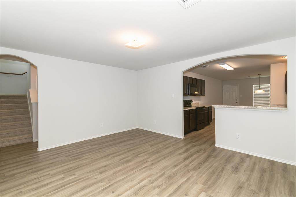 8606 Middleton Oaks Circle - Photo 1