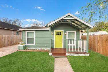 4305 Gunter Street - Photo 1
