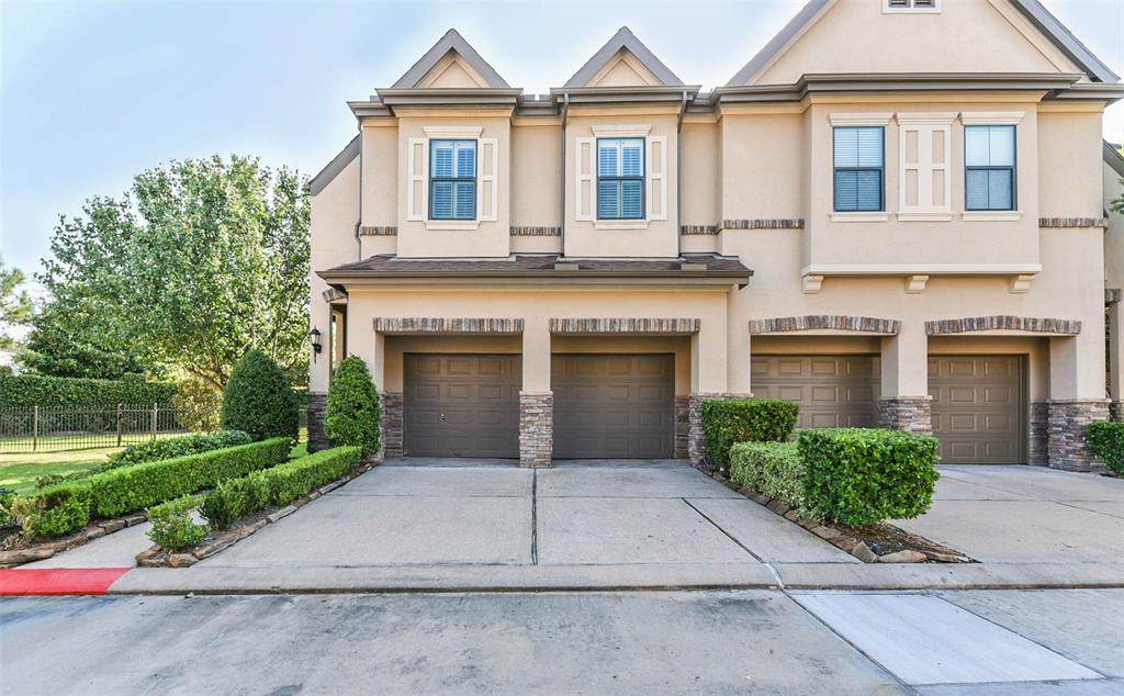 2915 Royal Oaks Crest - Photo 1