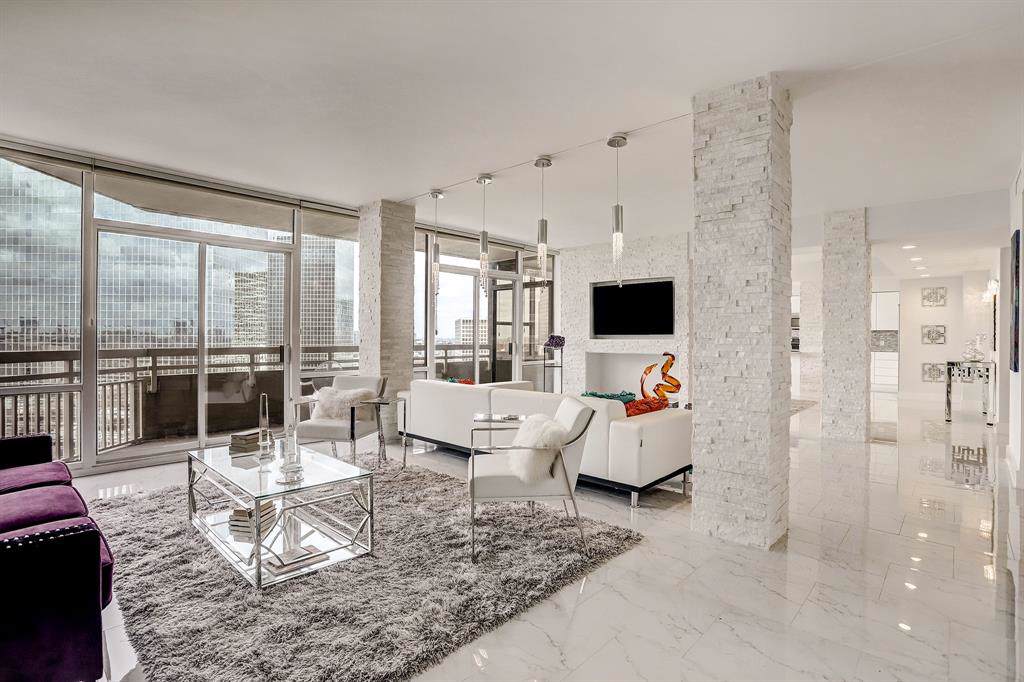 15 Greenway Plaza - Photo 1