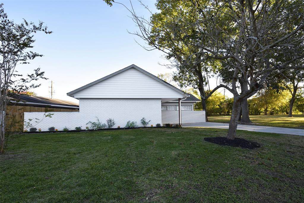 8719 Nairn Street - Photo 1