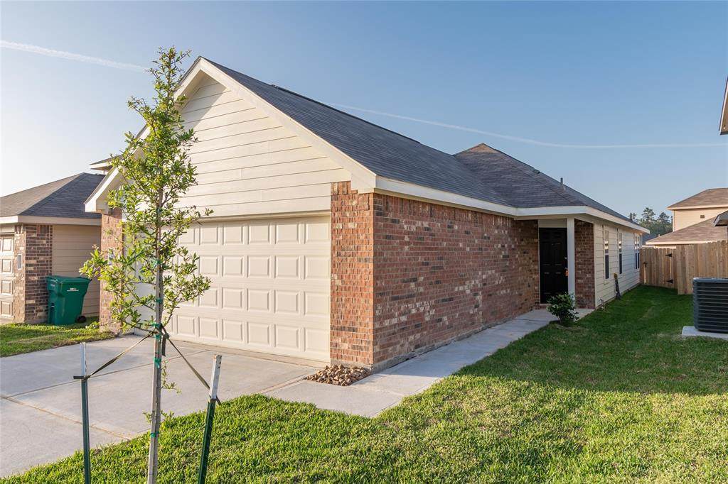 421 Upper Creek Drive - Photo 1