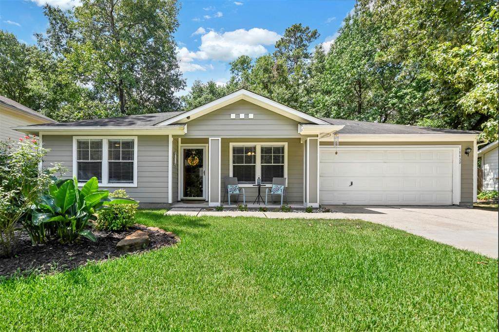 18402 Hollow Oaks Circle - Photo 1