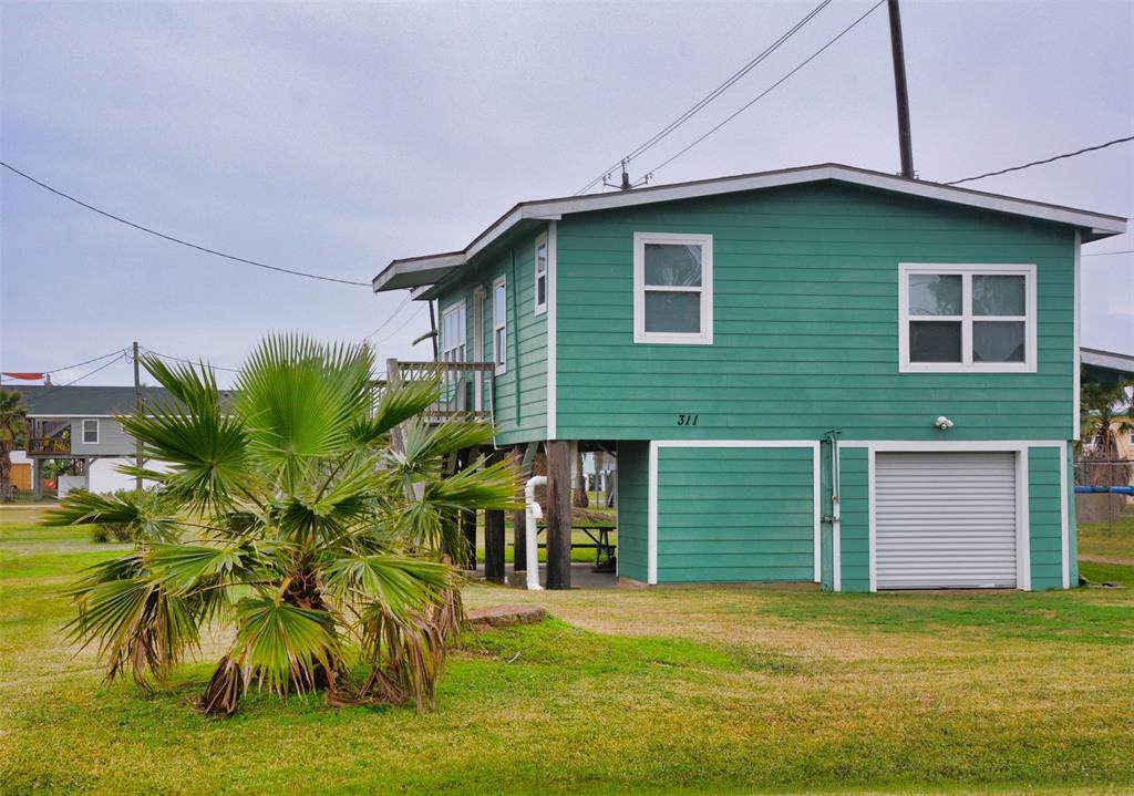 311 Oyster Street - Photo 1