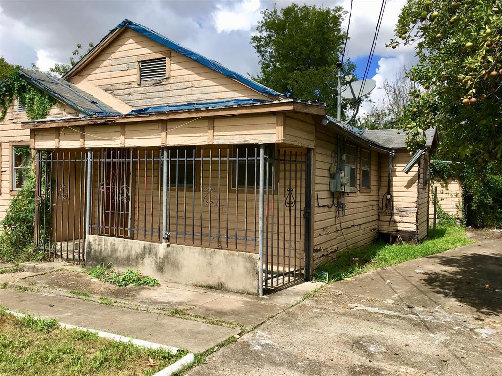 4237 Davenport Street - Photo 1