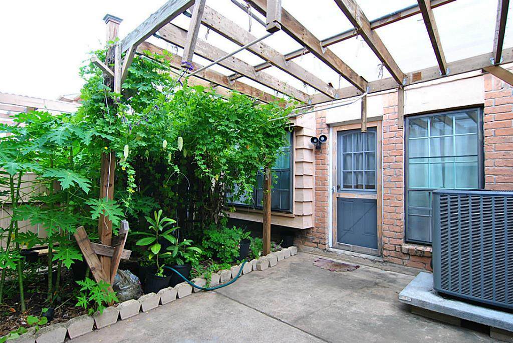 7040 Jetty Lane - Photo 1